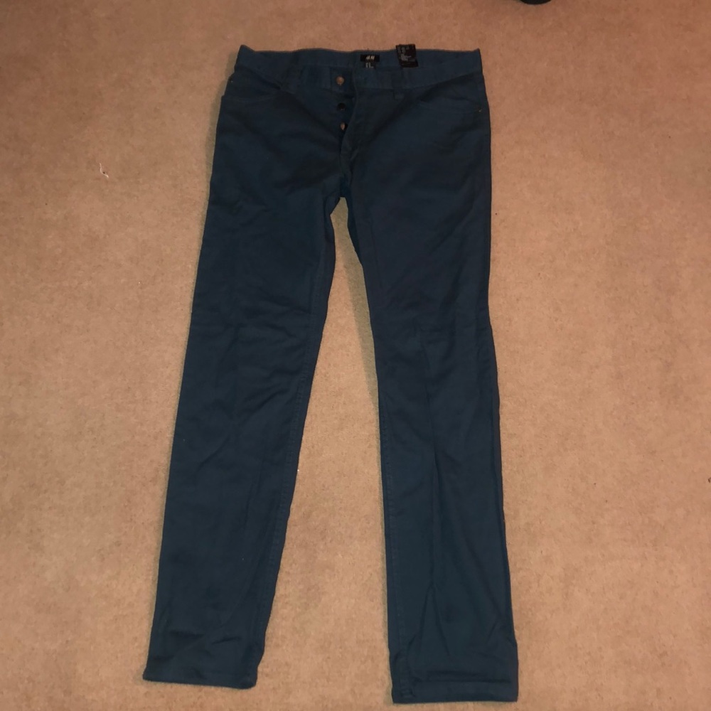 Navy blue H&M pants, size 33 (usually 33 x 32)